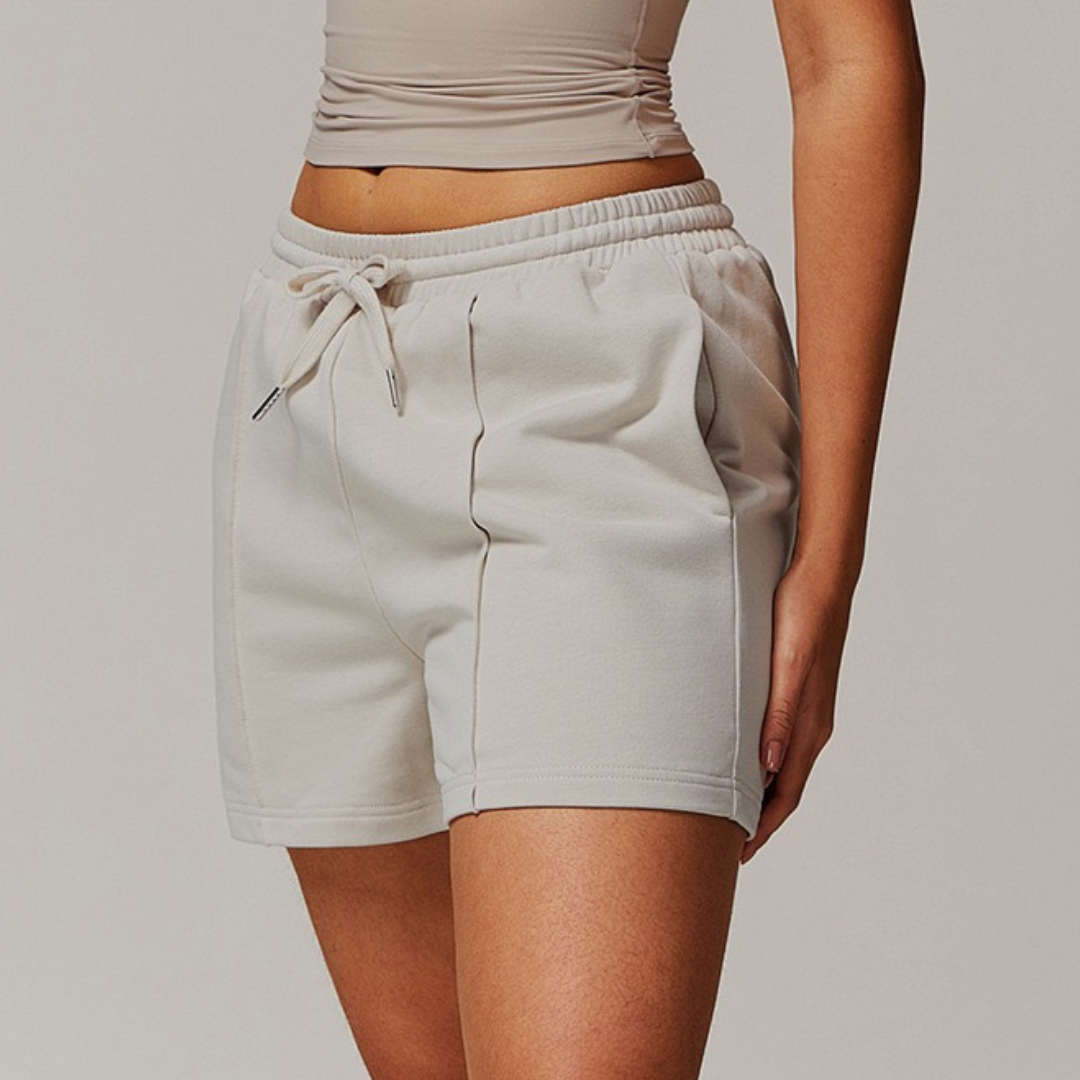 Essential Fit Short - Beige