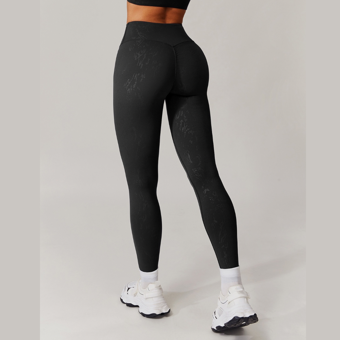 Elysian Glow Metallic Sculpt Legging - Black