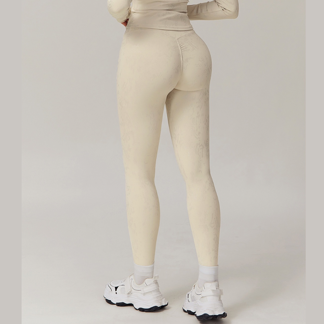 Elysian Glow Metallic Sculpt Legging - Apricot