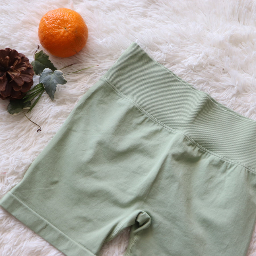 Fresh Green SHORTS - Strappy Line